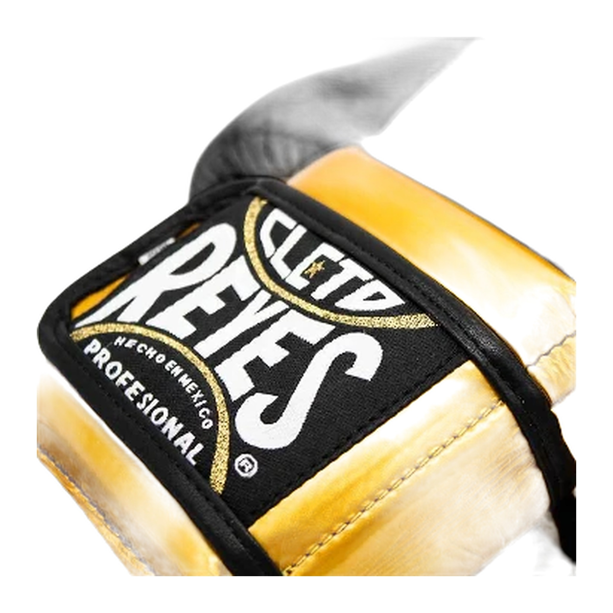 Cleto Reyes black and gold gloves knuckle view with contoured surface